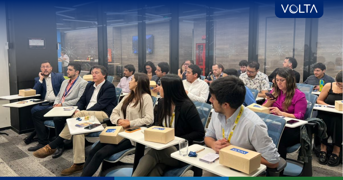 Empresas líderes compartiendo estrategias de sostenibilidad y economía circular en la Jornada Camino al Zero Waste organizada por VOLTA.