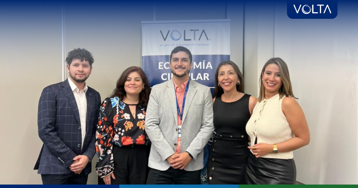 Equipo VOLTA en la Jornada Camino al Zero Waste, promoviendo soluciones de gestión integral de residuos.