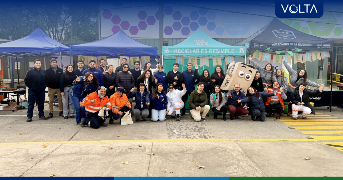 Actividad colaborativa de VOLTA para promover el reciclaje y la economía circular.