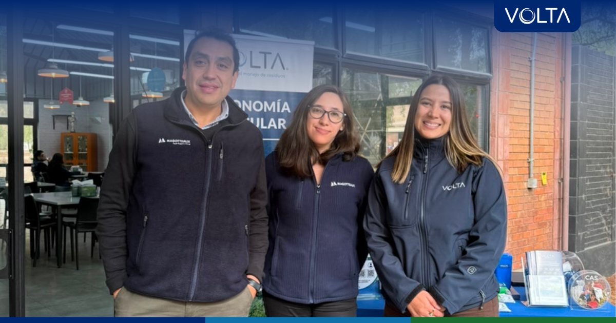 Stand de VOLTA promoviendo la economía circular y la valorización de residuos.